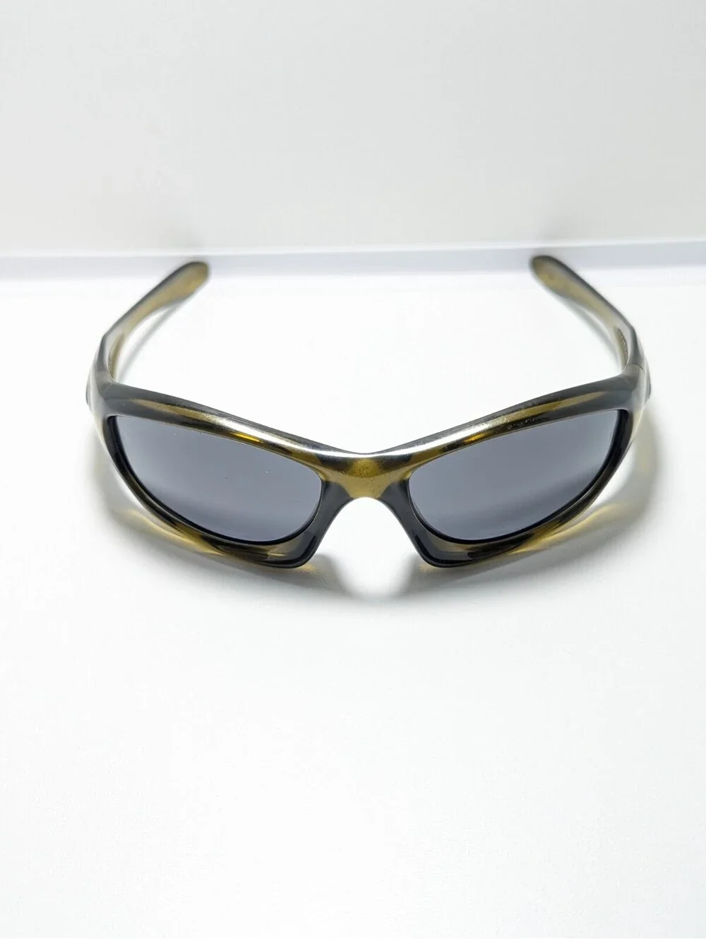 Oakley Monster Dog Classic Gray UV Green Wraparound Men's Sports Sunglasses